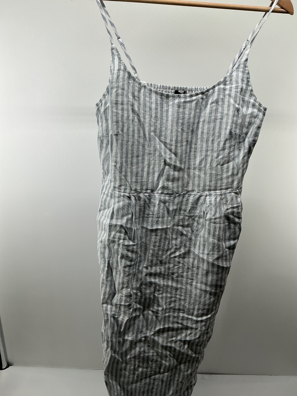 100% European Linen Scoop Neck Midi Dress